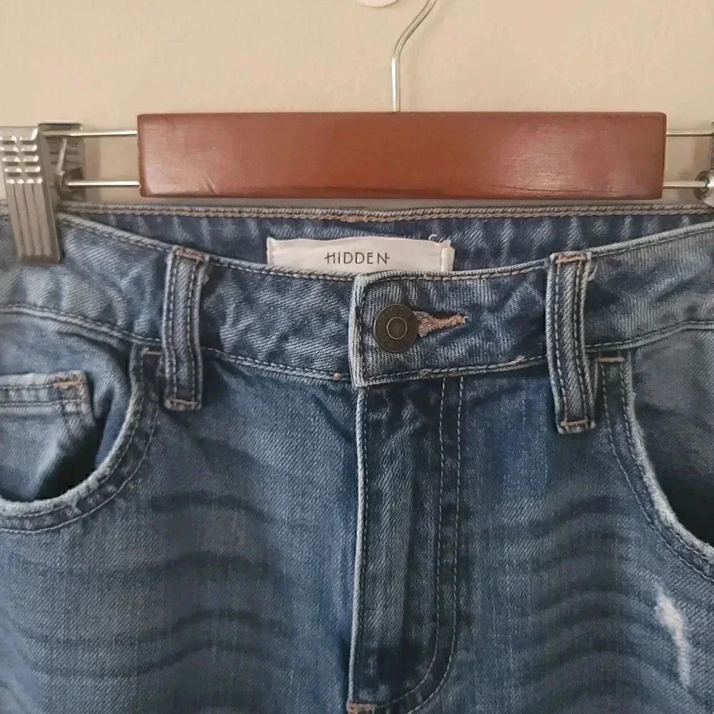 Hidden High Rise Distressed Crop Jeans Size 28 - Picture 2 of 7